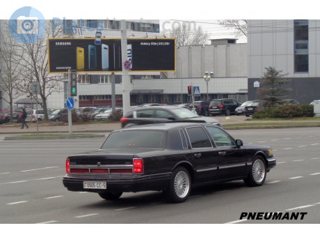 0505 CC-5, Lincoln Town Car