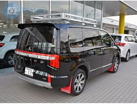 高知 300 ぬ 377, Mitsubishi Delica