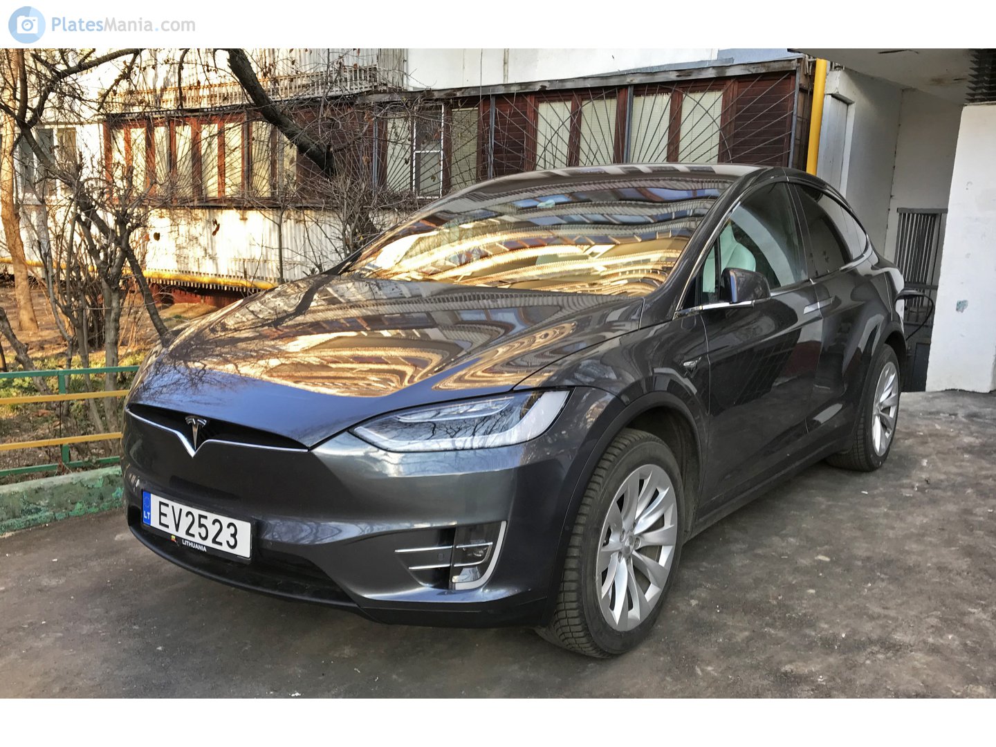 EV2523, Tesla Model X 1st gen (5YJX), 2015–