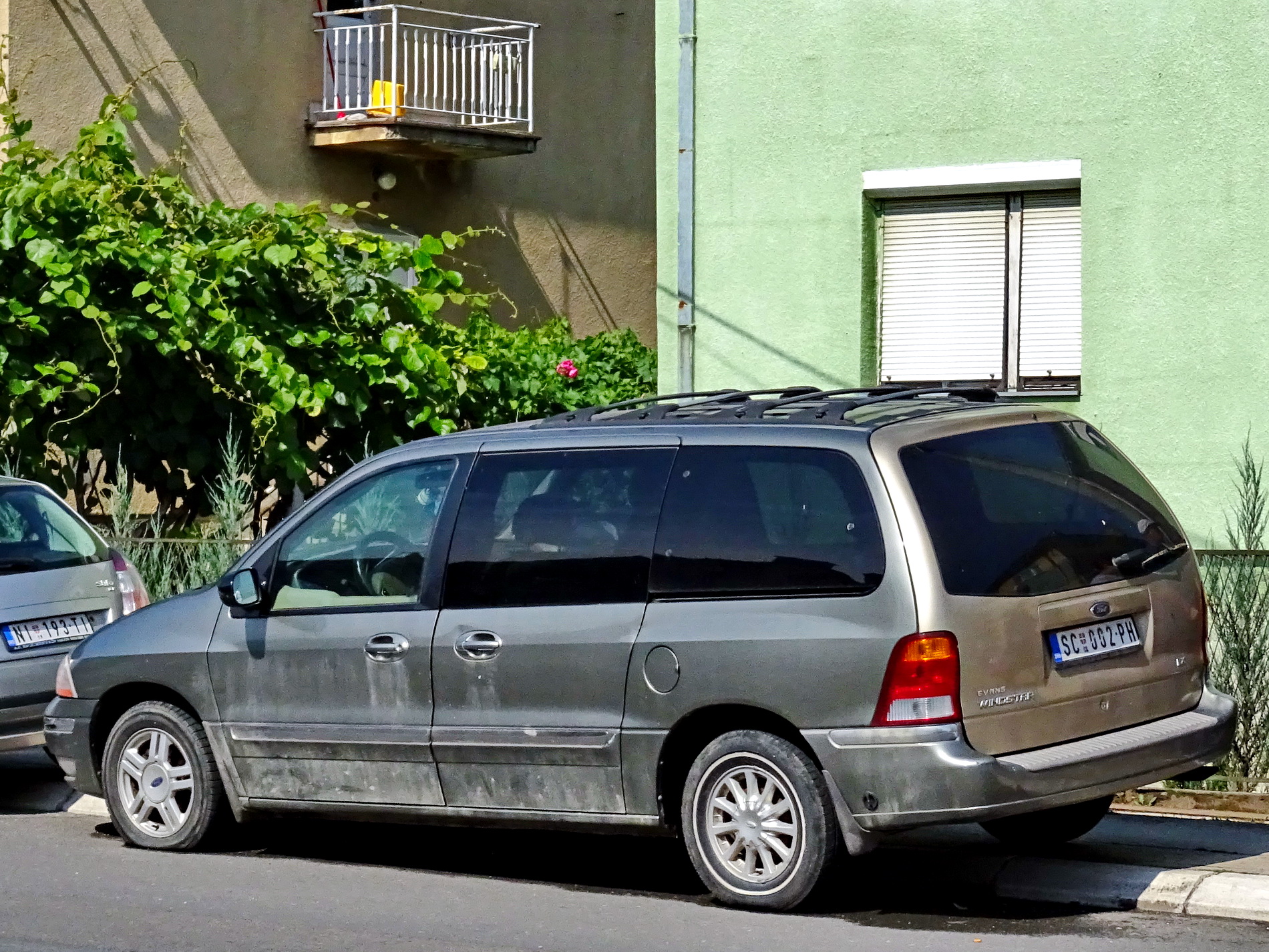 SC 002-PH, Ford Windstar 2nd gen (WIN126), 1998–2003