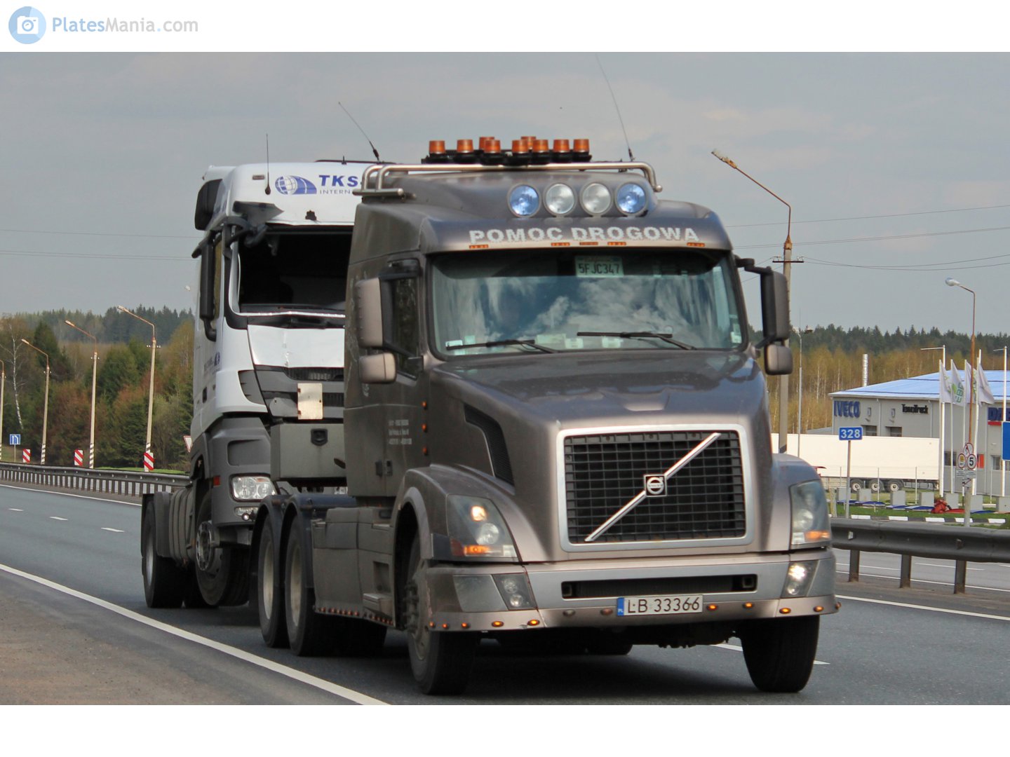 LB 33366, Volvo VN Series 2nd gen VNL, 2002­–2017