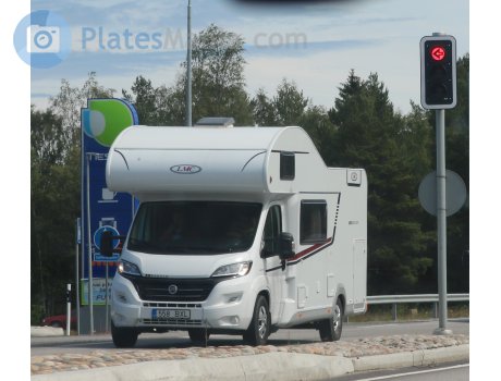 558 BXL, LMC Breezer