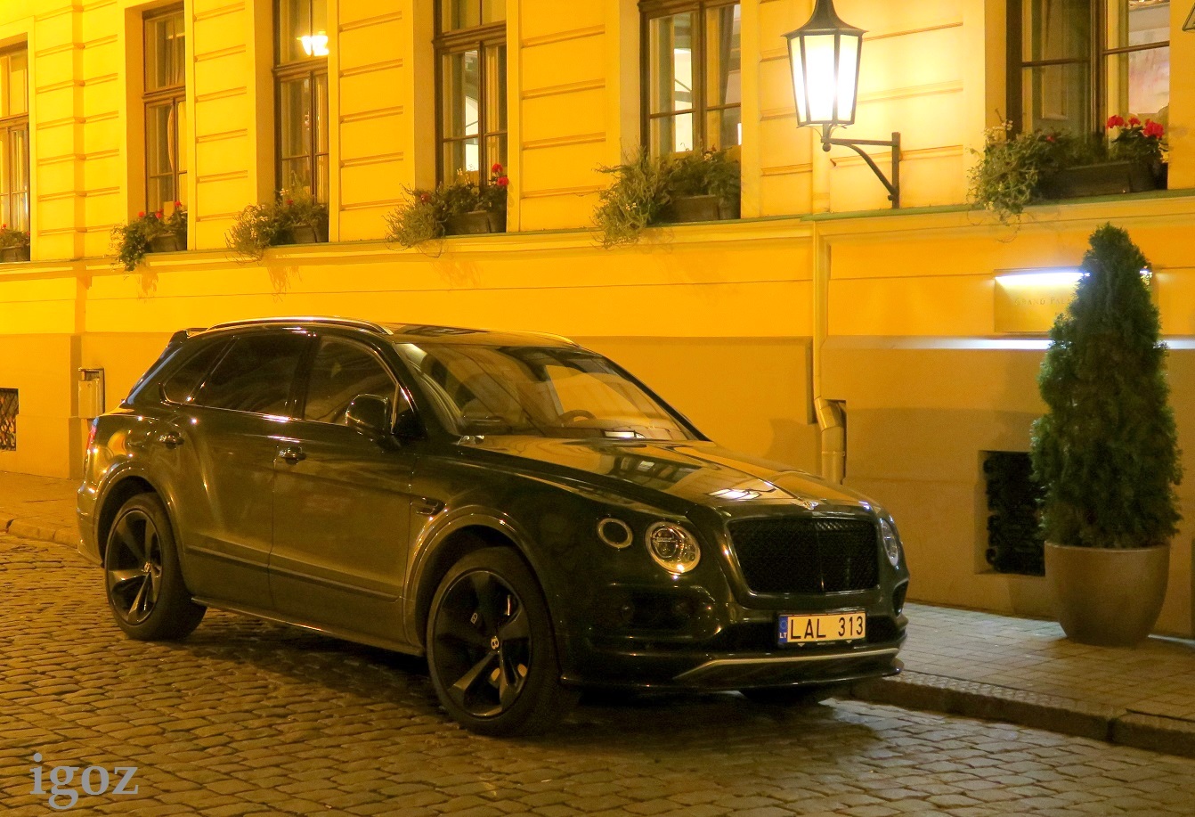LAL 313, Bentley Bentayga 1st gen (PL71), 2016–2020