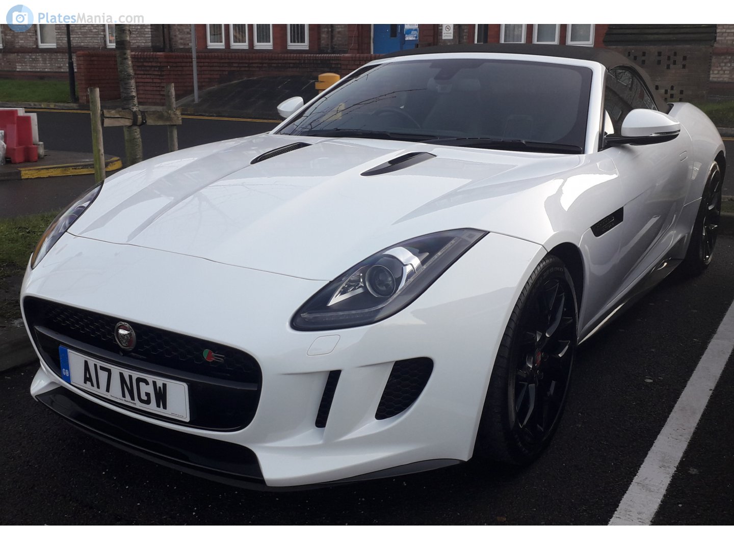 A17NGW, Jaguar F-Type 1st gen Convertible (X152), 2013–2019