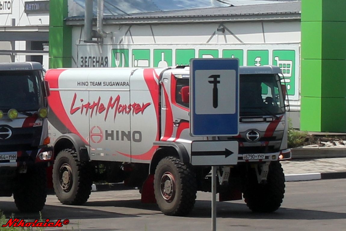 6790 УНУ, Hino 500 Series 