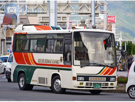 高知 22 あ 646, Hino Rainbow