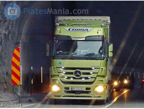 NP 004-NL, Mercedes-Benz Actros