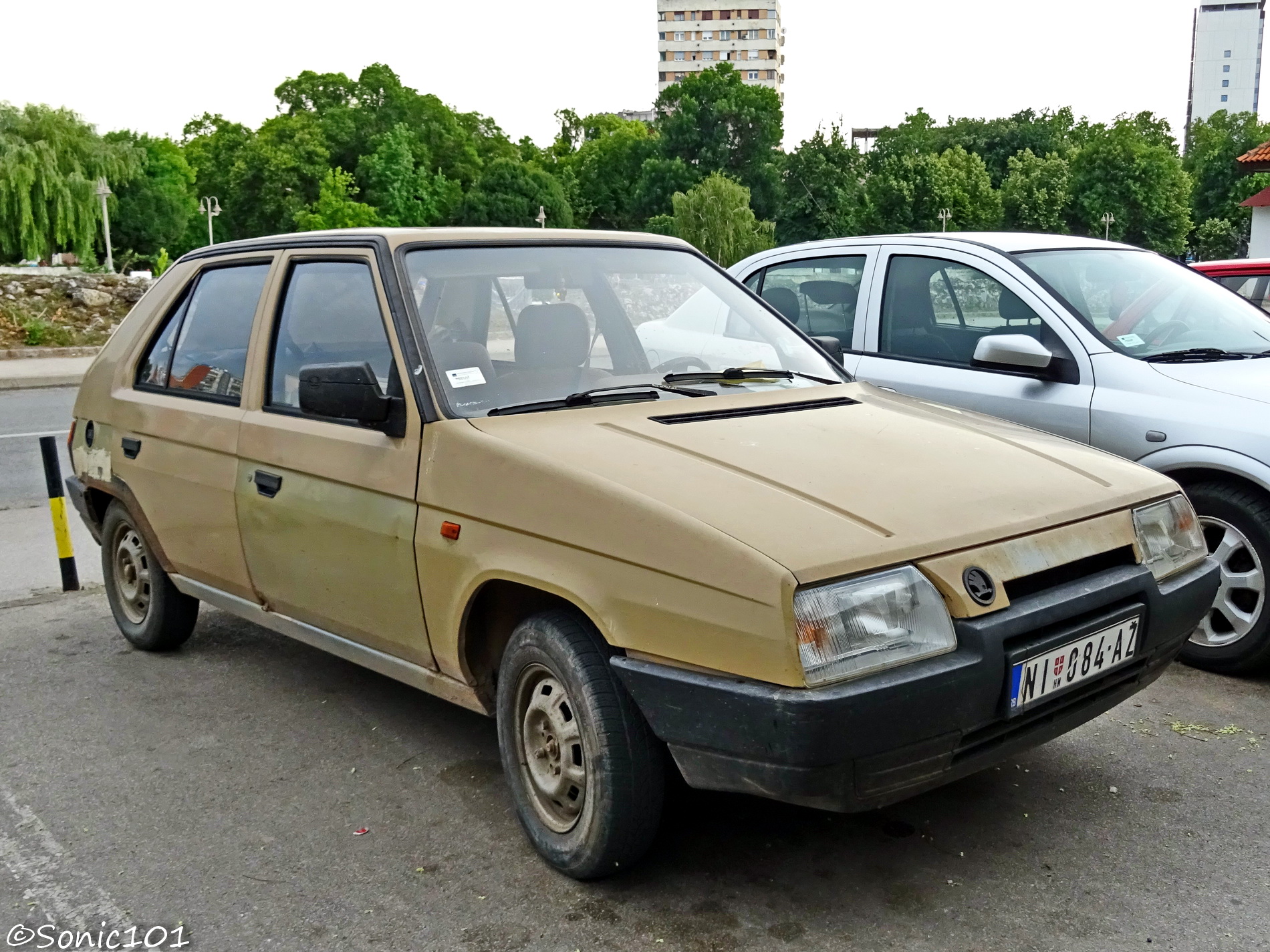 NI 084-AŽ, Skoda Favorit 