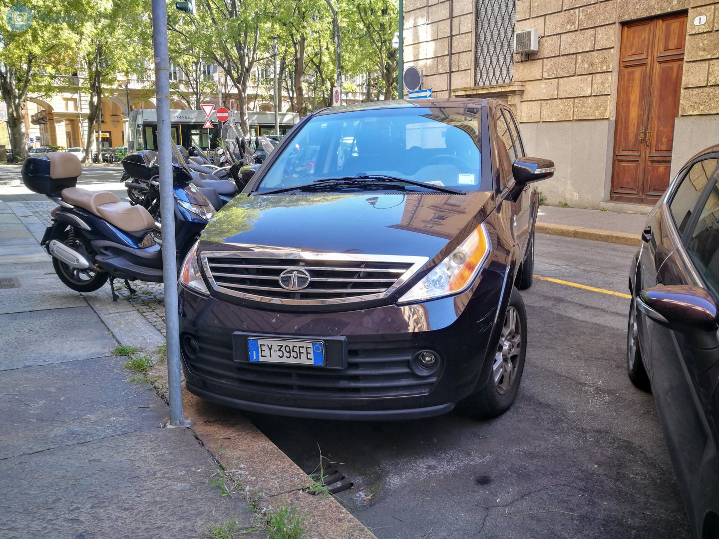 EY 395 FE, Tata Aria 