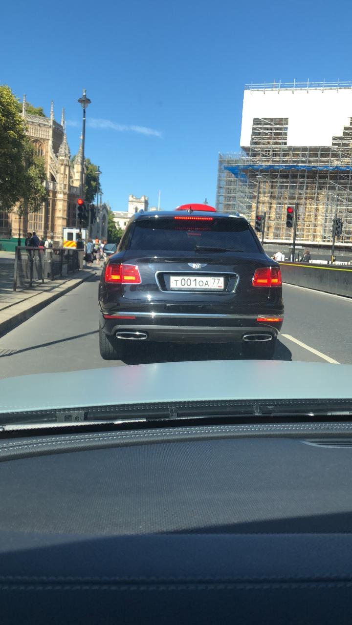 т 001 оа 77, Bentley Bentayga 1st gen (PL71), 2016–2020