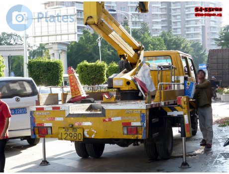 琼B·12980, Isuzu 600P