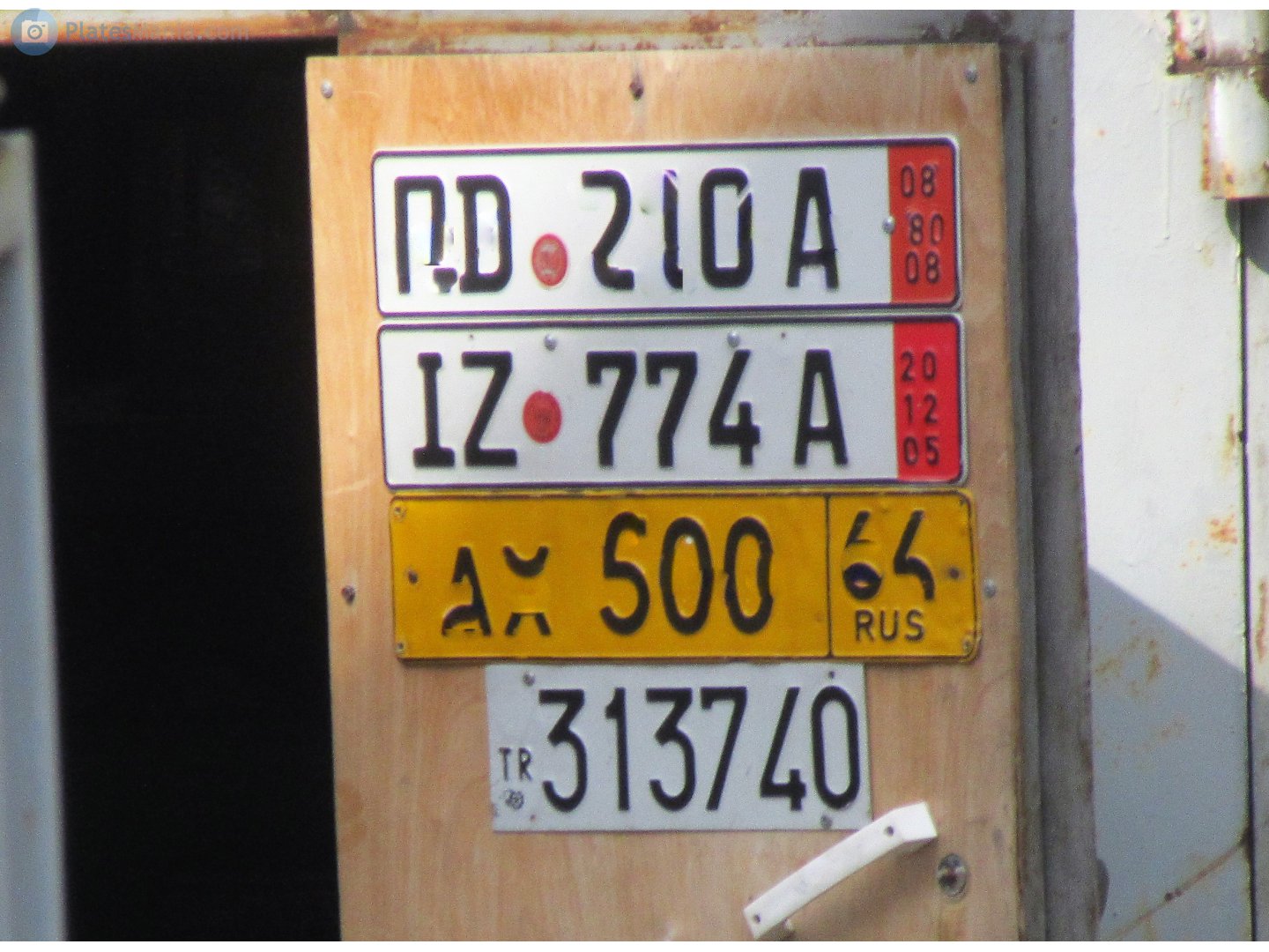 IZ 774 A, License plate without vehicle 