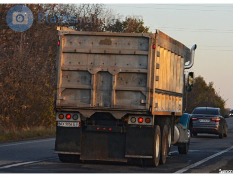AX 5056 EI, Peterbilt 357