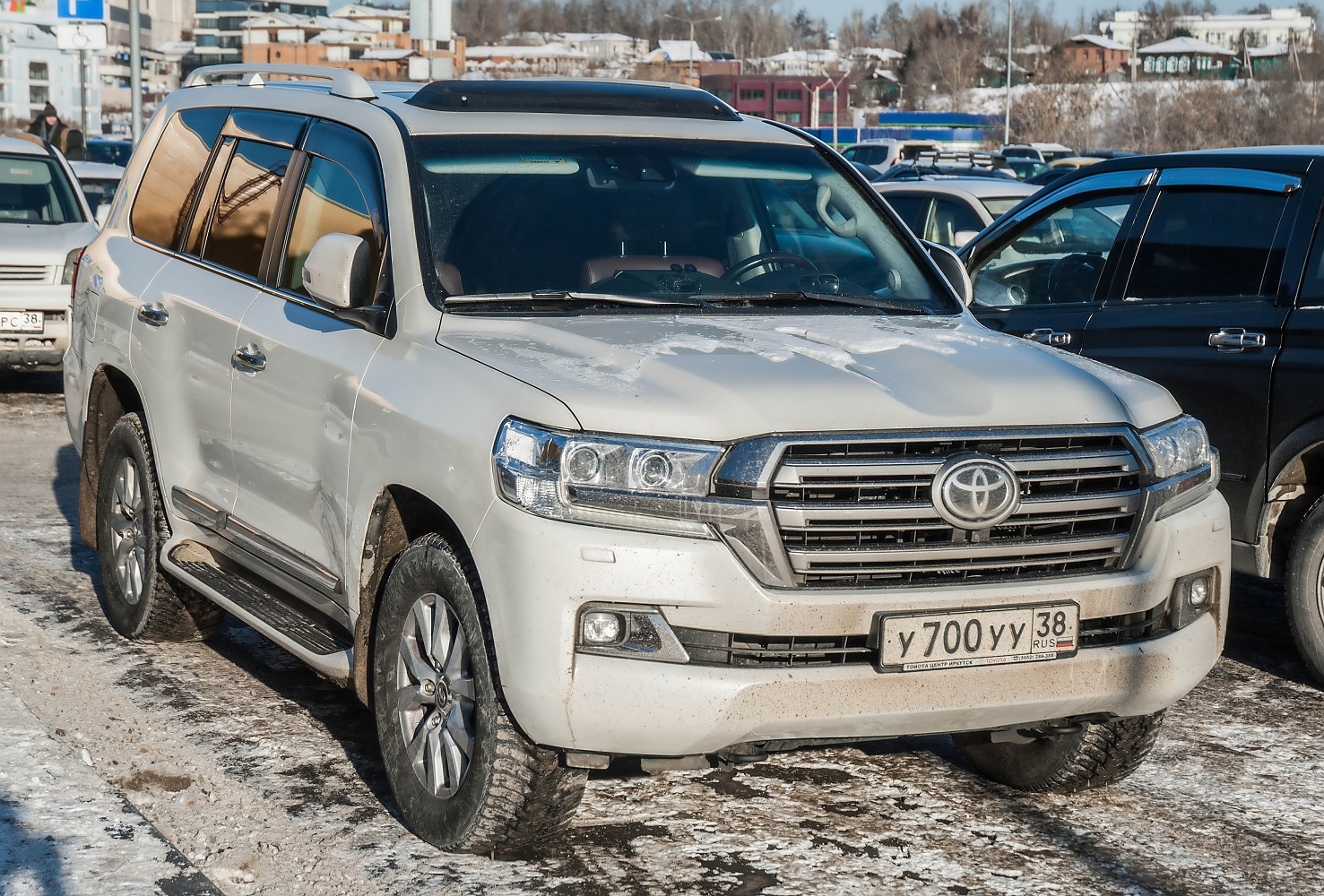 у 700 уу 38, Toyota Land Cruiser 200 (J200), 2nd facelift, 2015–2021