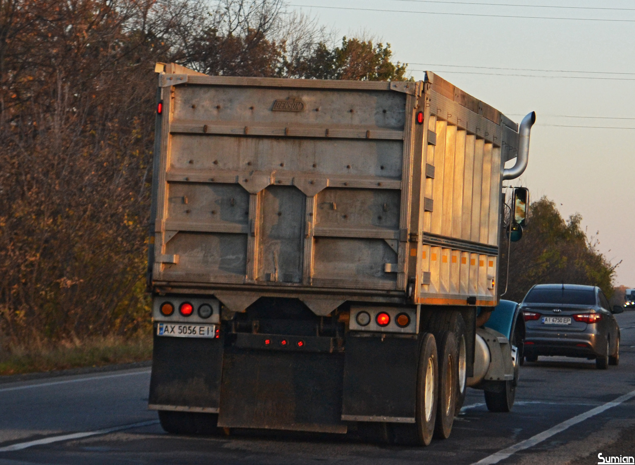 AX 5056 EI, Peterbilt 357 