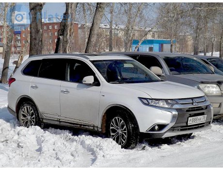 р888нк38, Mitsubishi Outlander