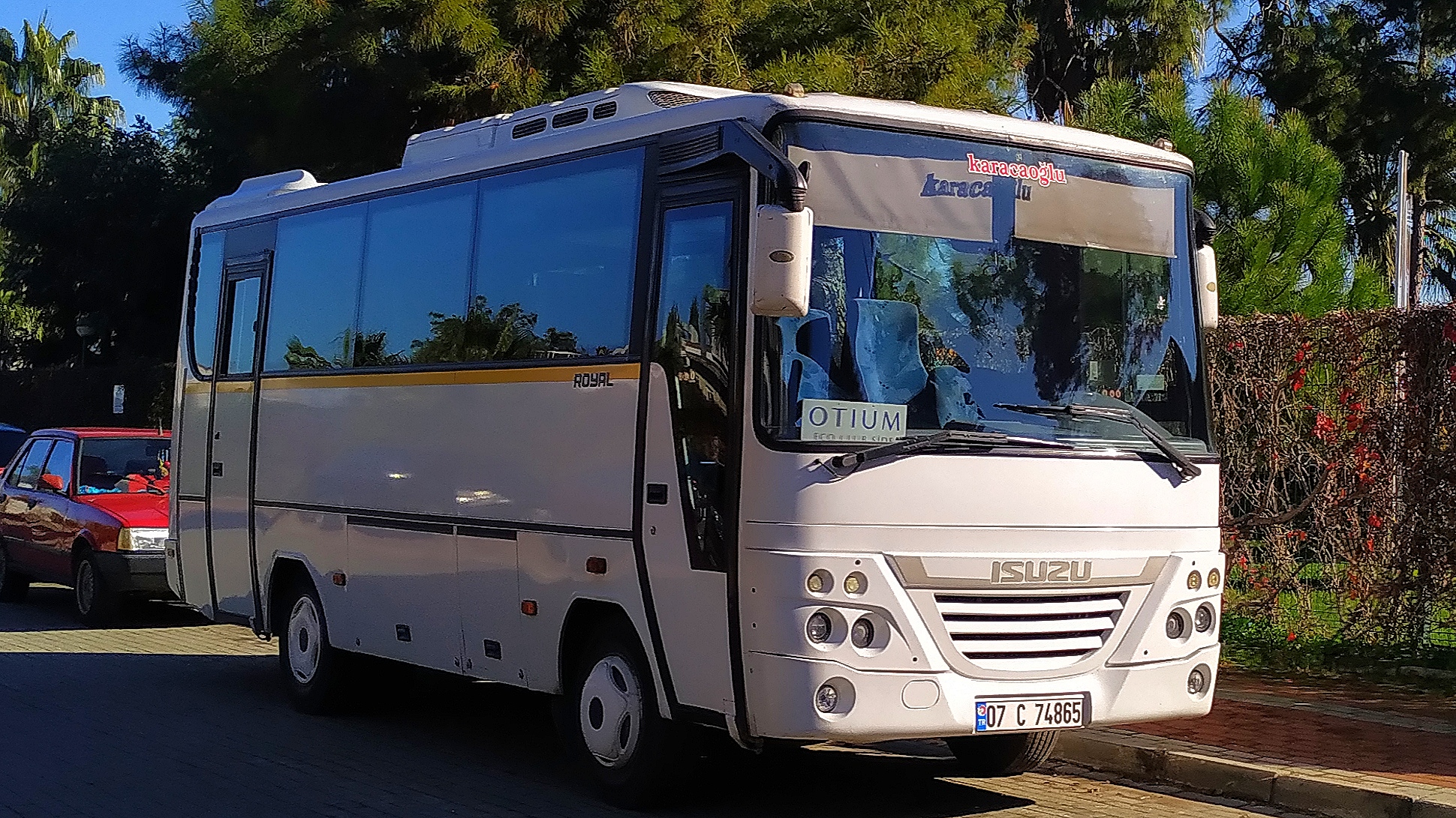 07 C 74865, Isuzu Royal 