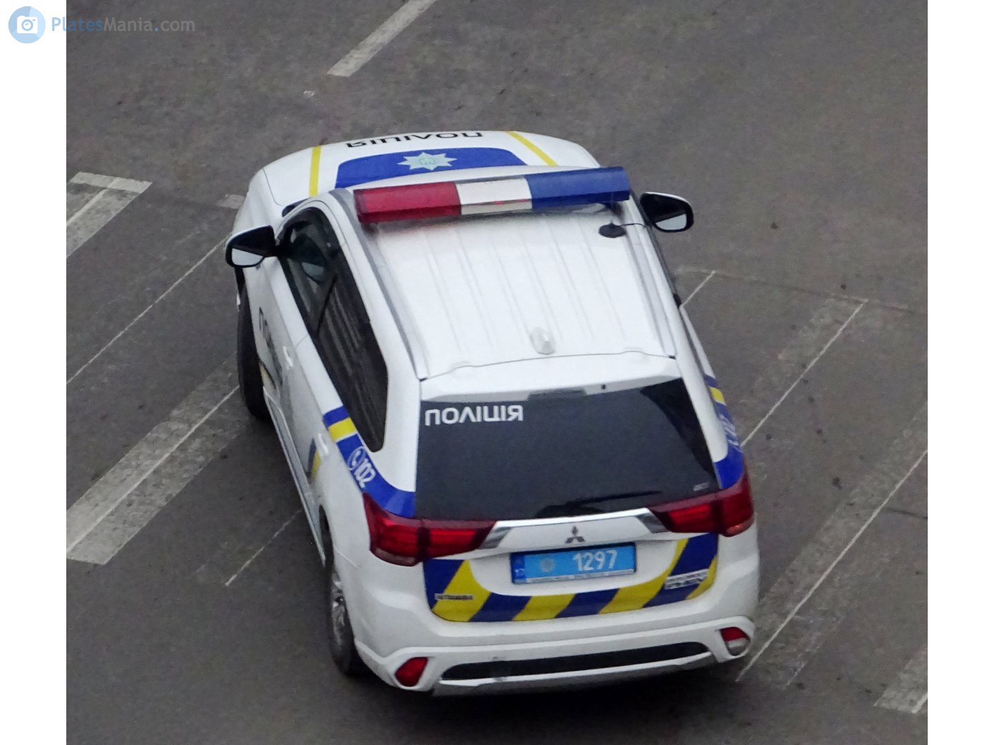 17 1297, Mitsubishi Outlander 