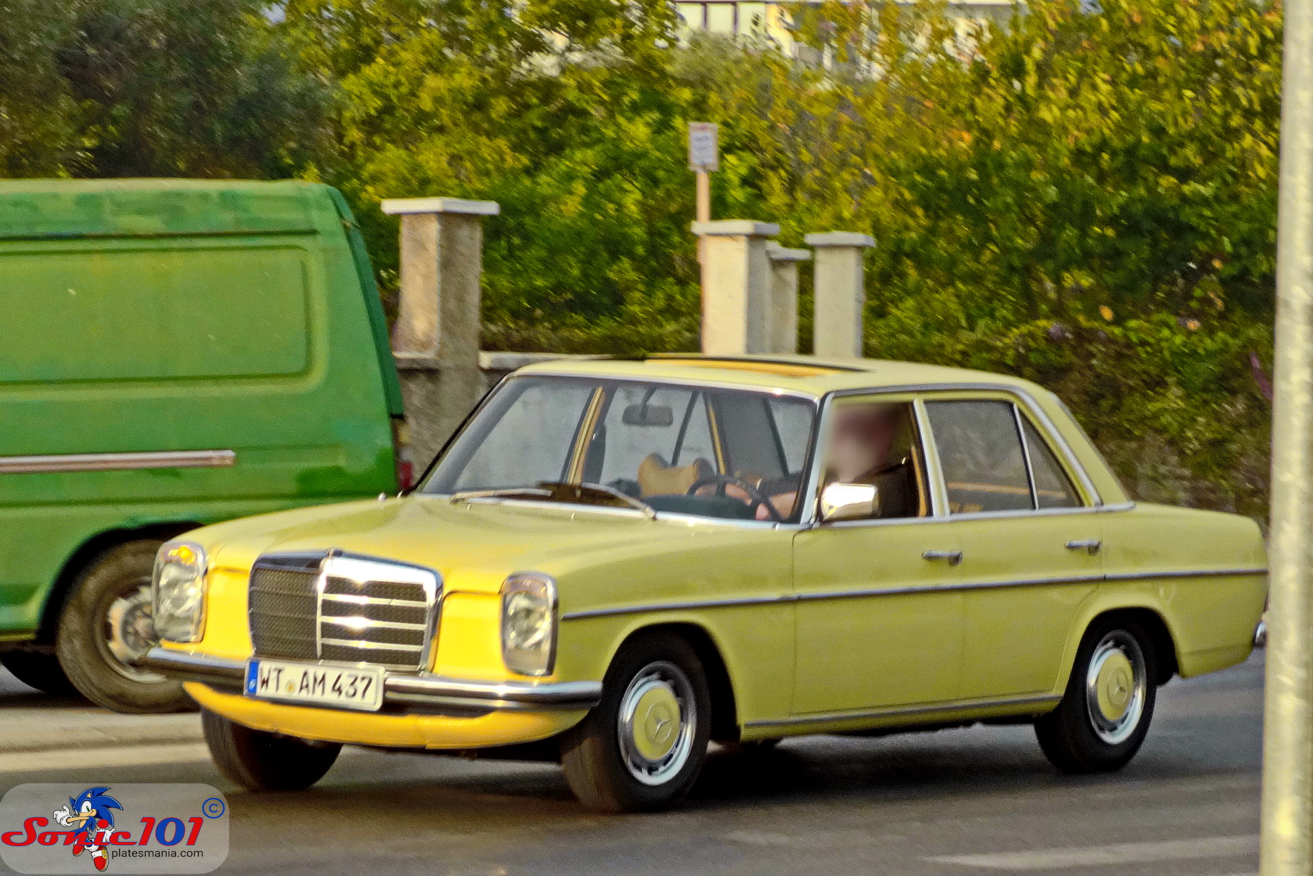 WT AM 437, Mercedes-Benz E-Klasse 200–280 Sedan (W114/W115), 1967­–1976