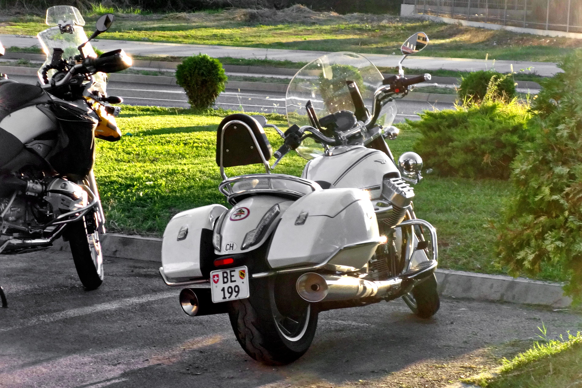 BE 199, Moto Guzzi California 