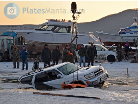 о847нк125, Toyota Hilux Surf