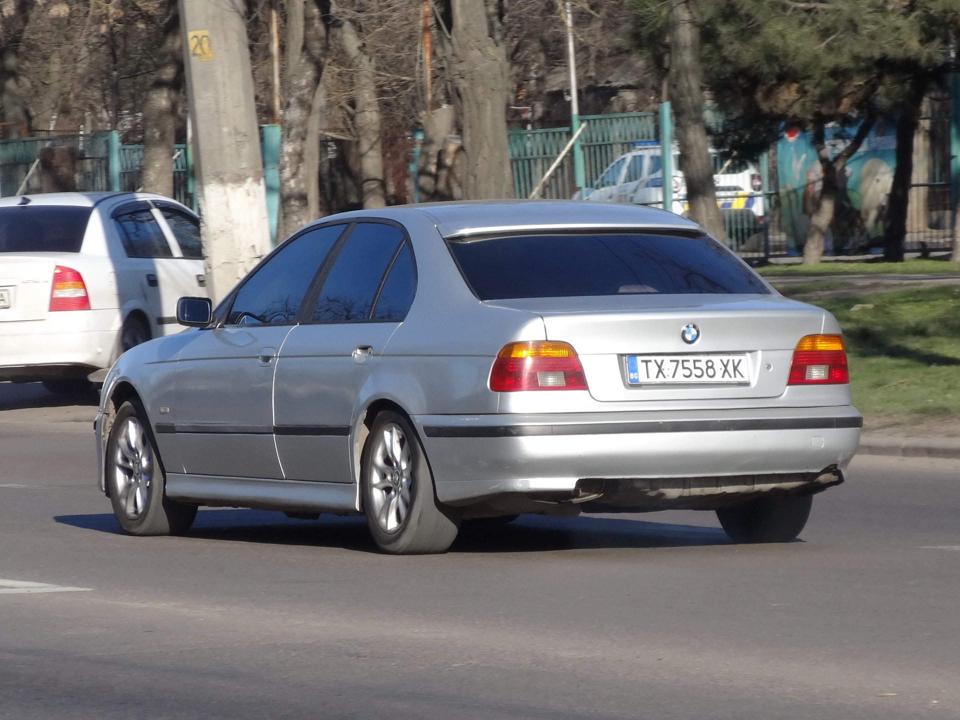 TX 7558 XK, BMW 5 Series 4th gen Sedan (E39), 1995–2003