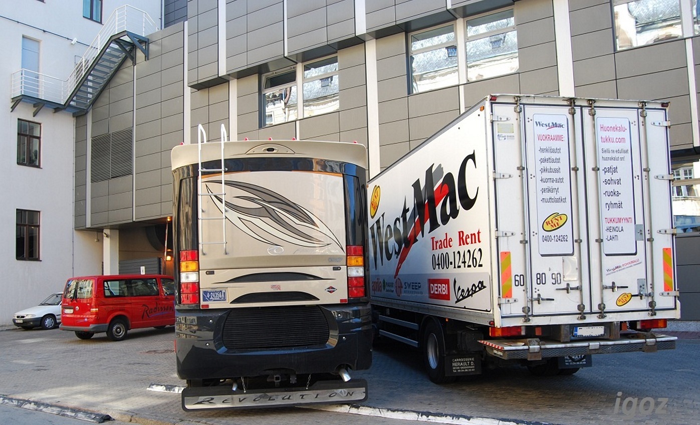 4-24356A, Fleetwood Revolution 