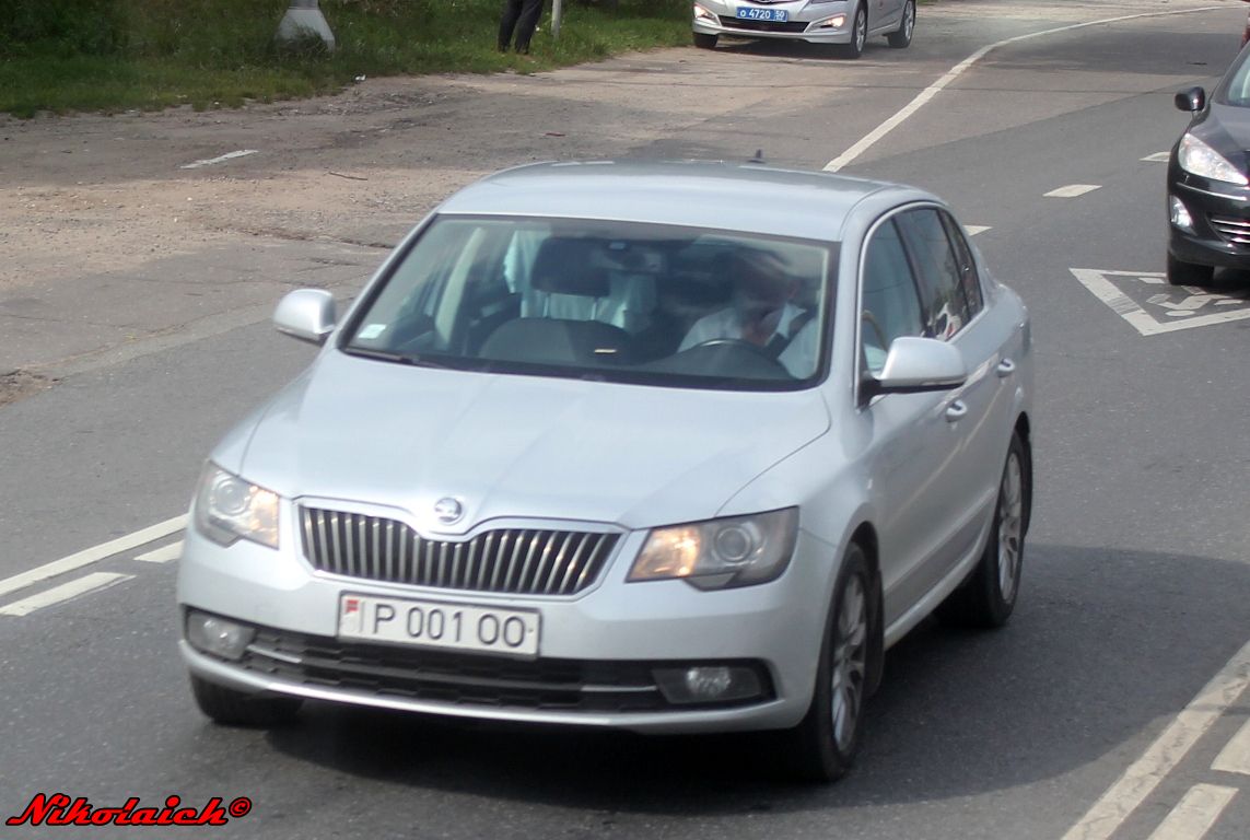 P 001 OO, Skoda Superb 