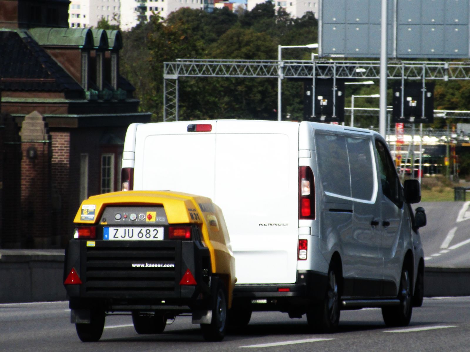 ZJU 682, Kaeser M-Series 