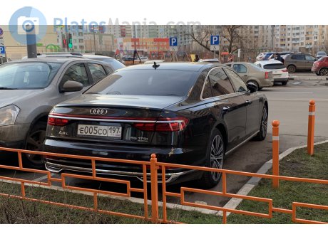 е005со197, Audi A8