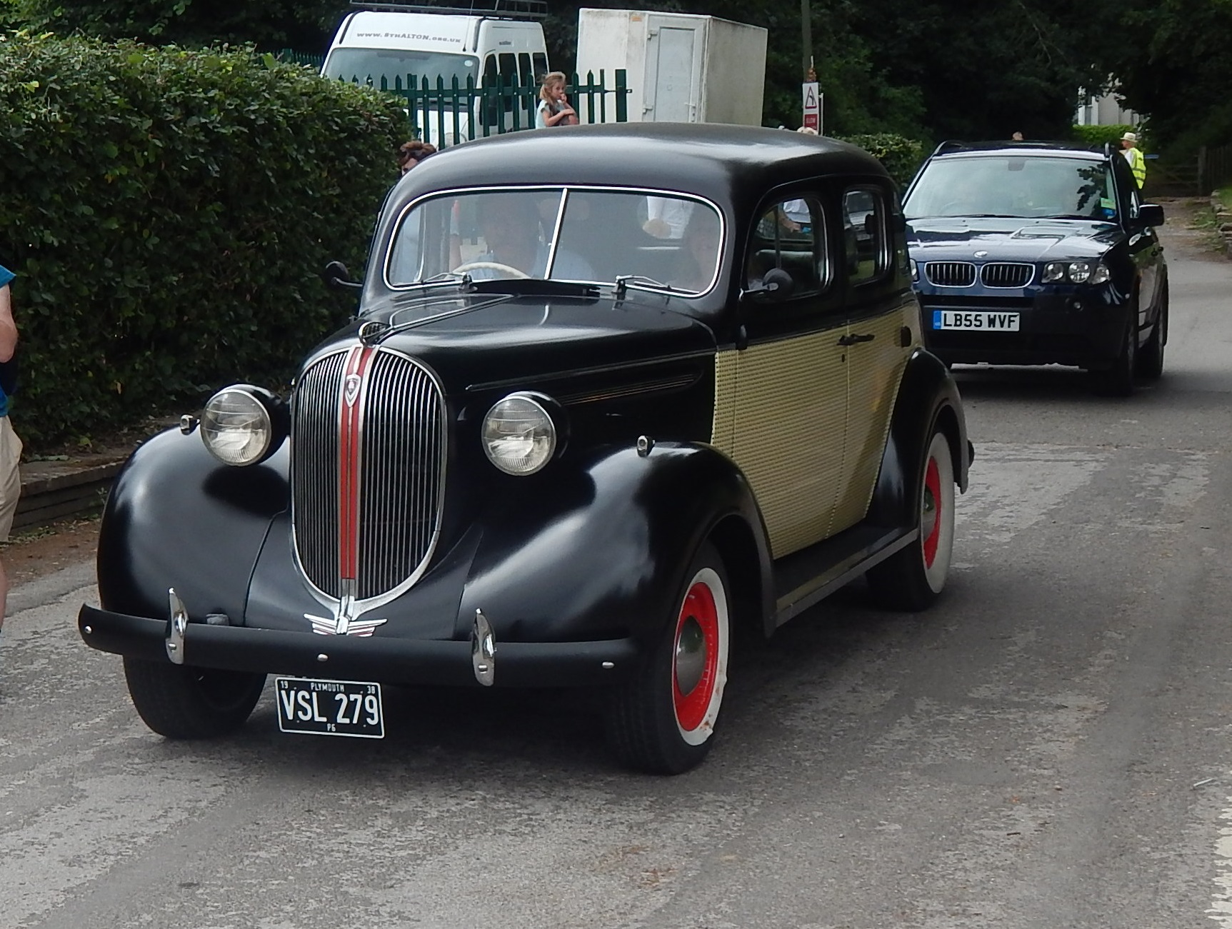 VSL279, Plymouth Deluxe 