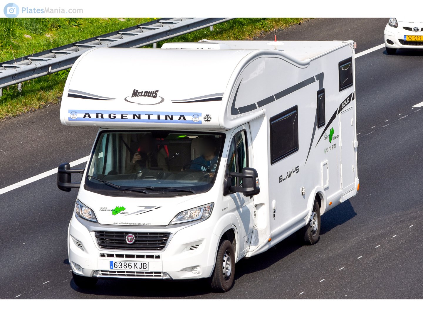 6386 KJB, McLouis Glamys 