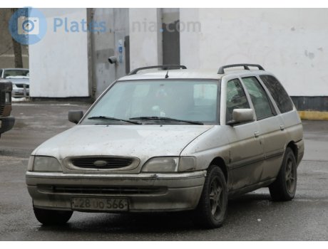 28 UO 566, Ford Escort