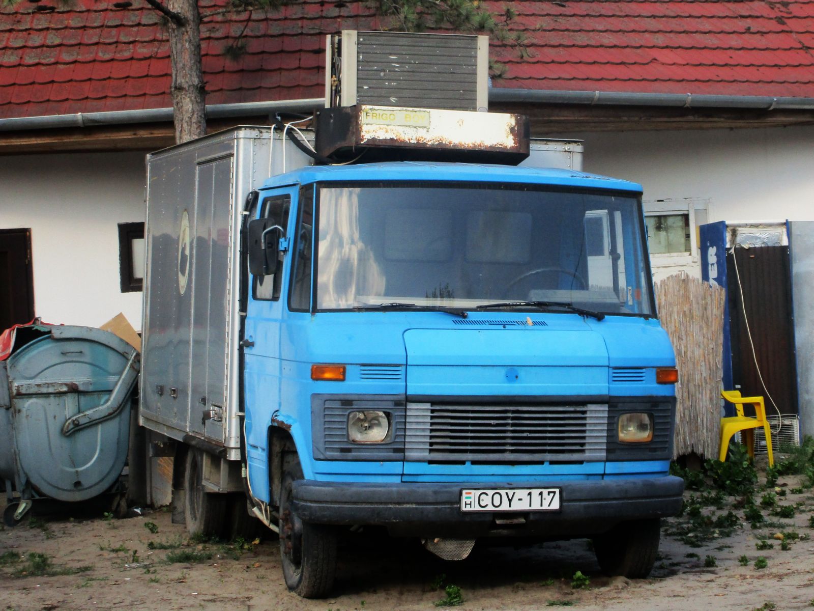 COY-117, Mercedes-Benz T2 1st gen (309/310/313), 1966–1990