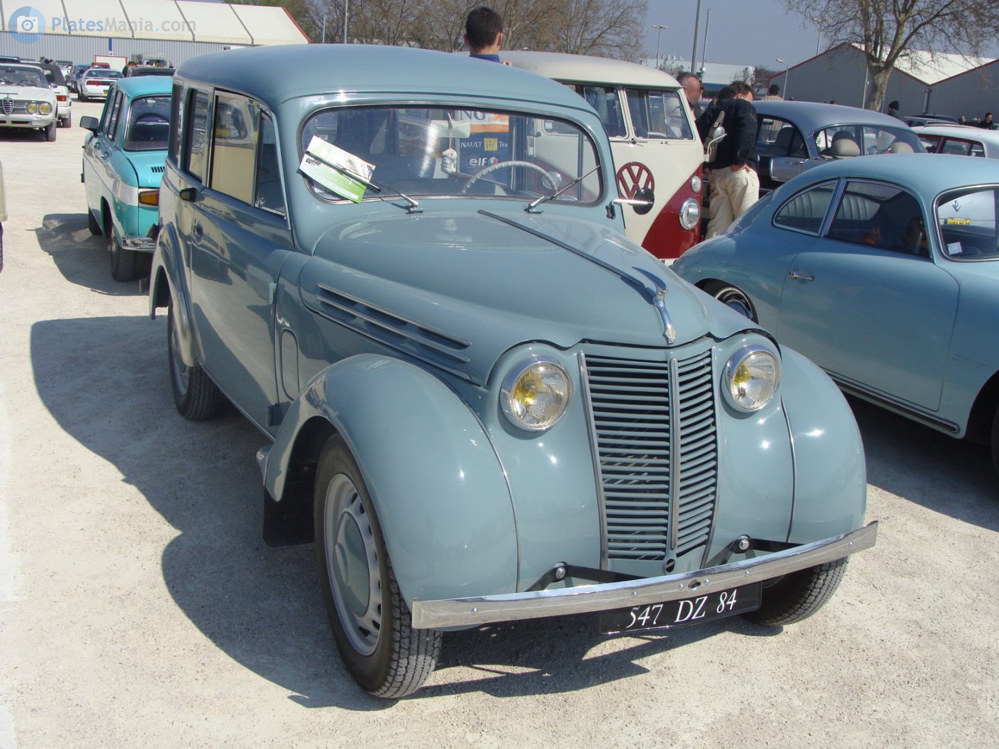 547 DZ 84, Renault Dauphinoise 