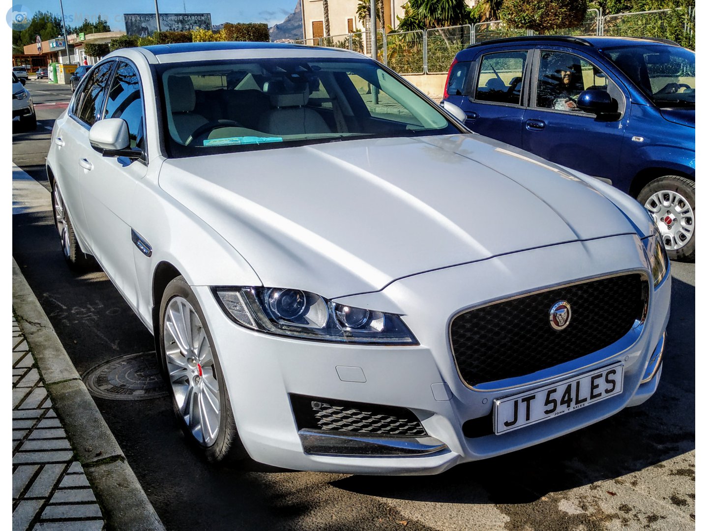 JT54LES, Jaguar XF 2nd gen Sedan (X260), 2015–2024