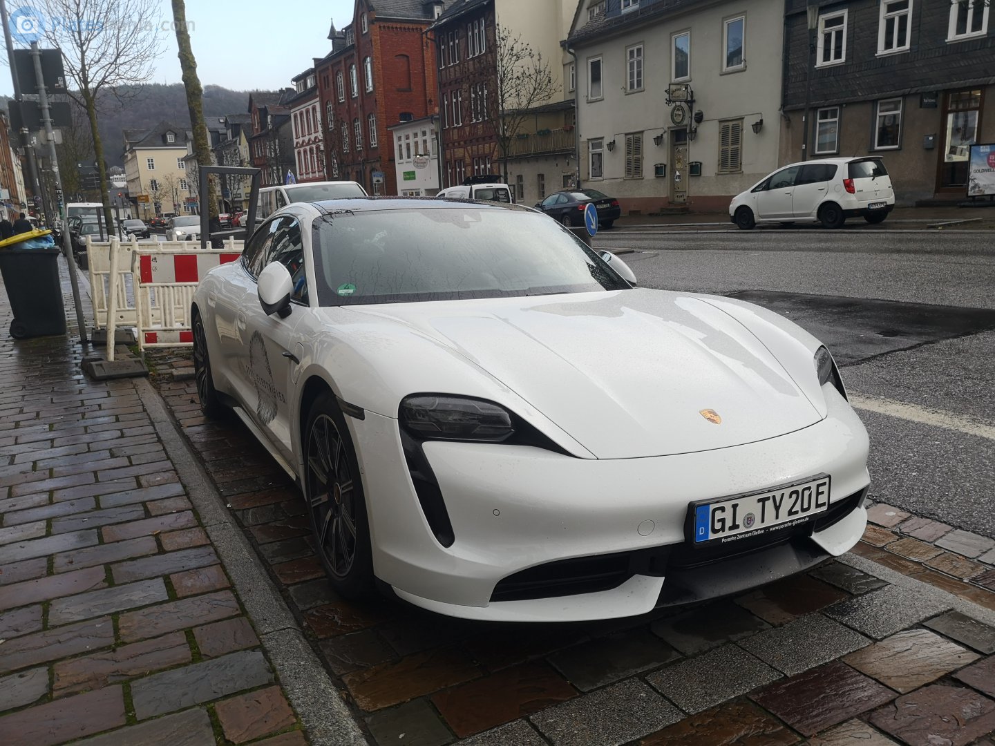 GI TY 20 E, Porsche Taycan 1st gen Sedan (9J1), 2019–2024