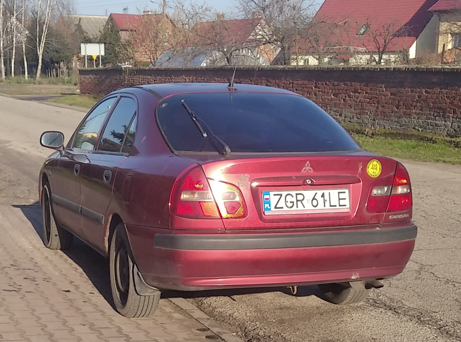 ZGR 61LE, Mitsubishi Carisma 1st gen Liftback (DA2A), facelift, 1999–2004