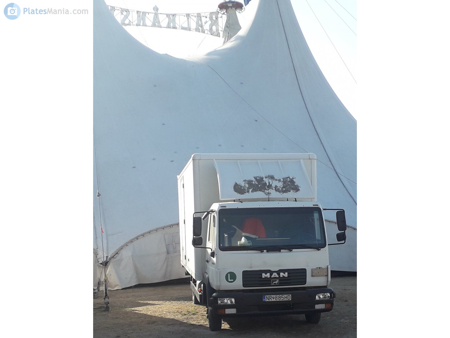 NR-885HD, MAN LE2000 