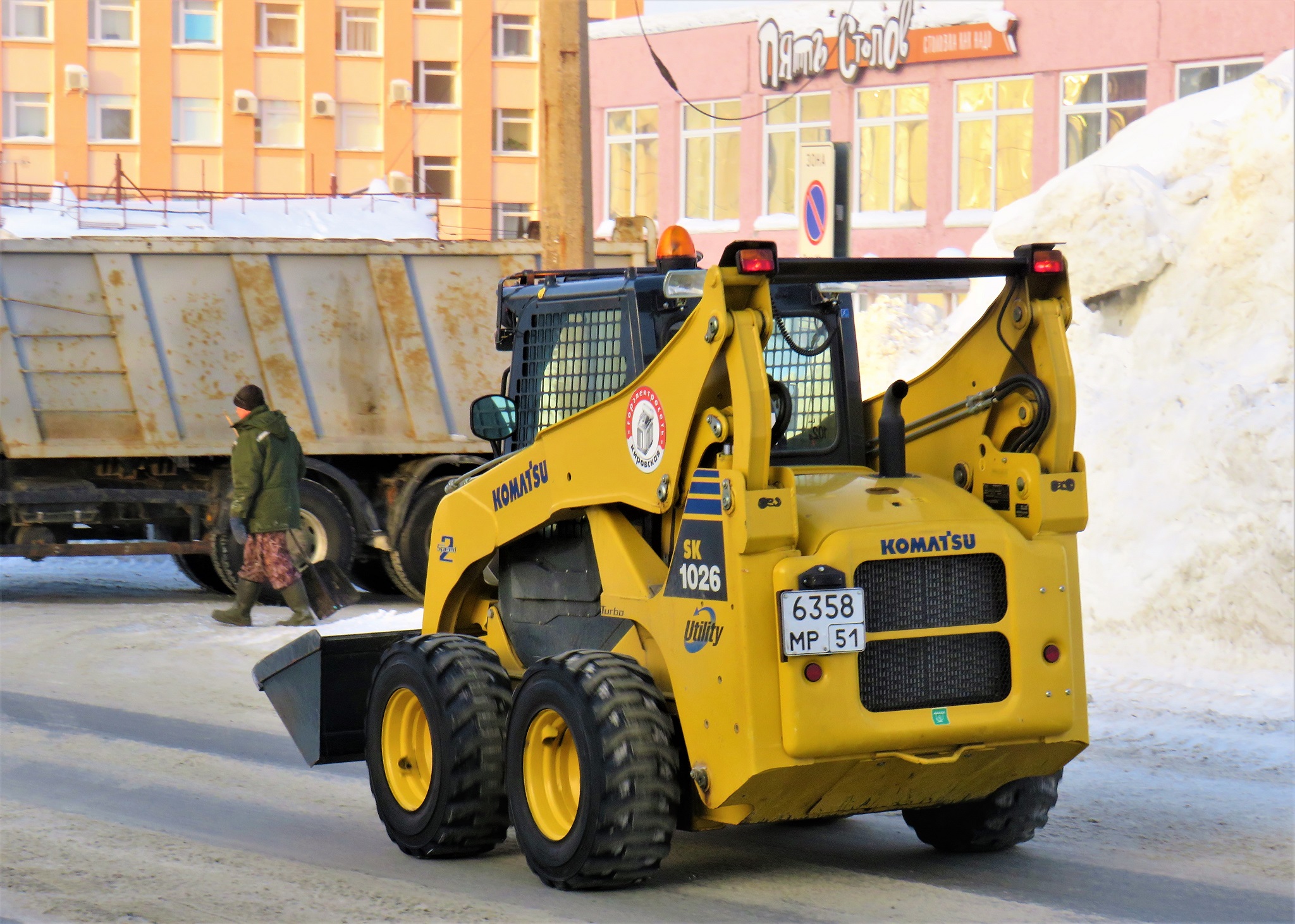 6358 мр 51, Komatsu SK-Series 