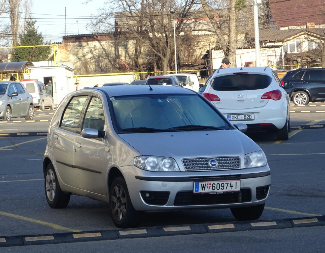W 60974 I, FIAT Punto 2nd gen (Classic) 5-door Hatch (188), facelift, 2003–2010