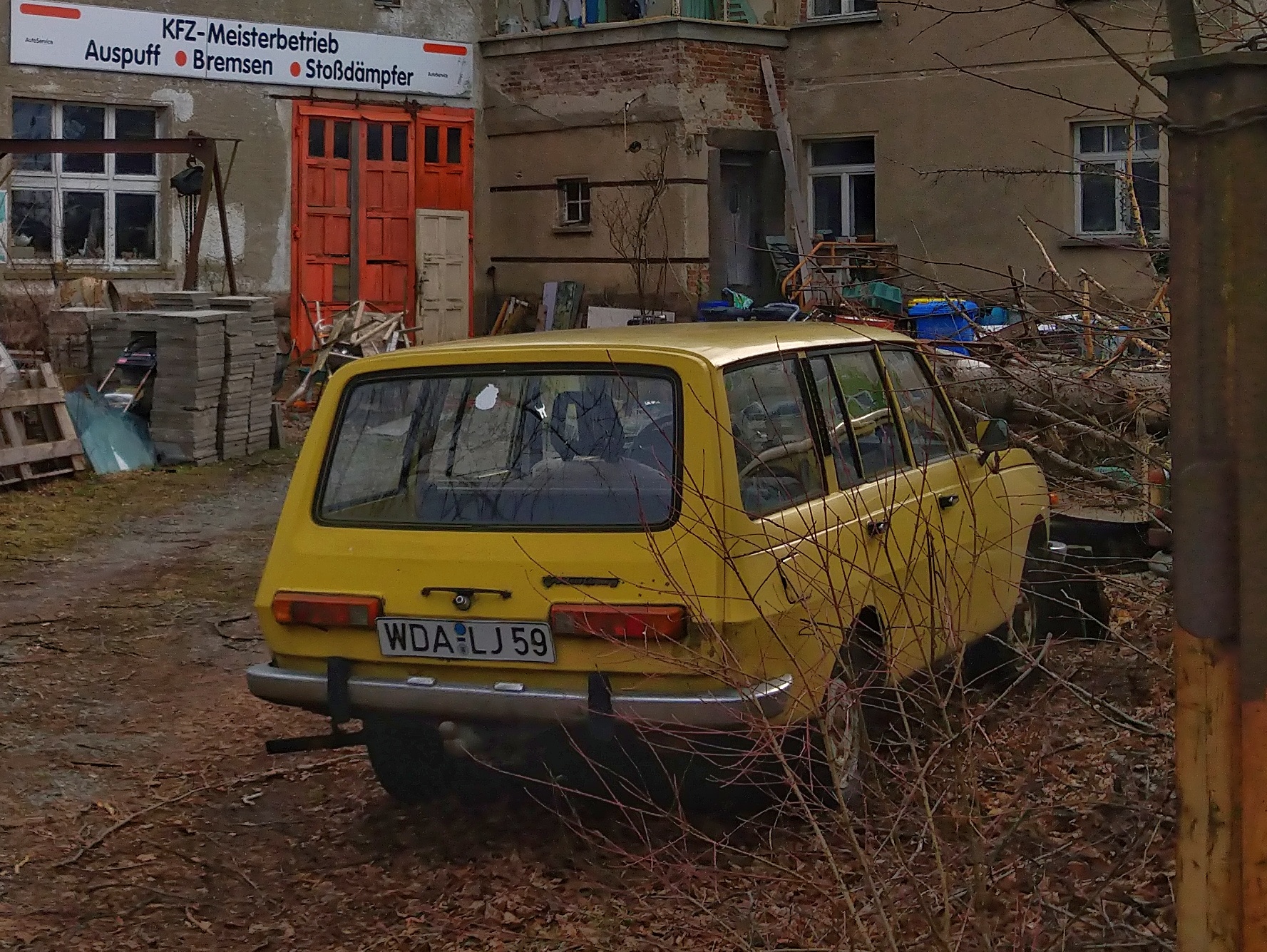 WDA LJ 59, Wartburg 353 