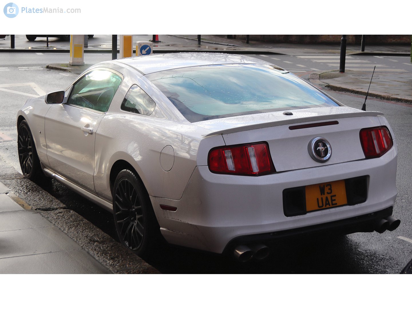 W3UAE, Ford Mustang 5th gen 2-door Coupé (S197), 1st facelift, 2009–2012