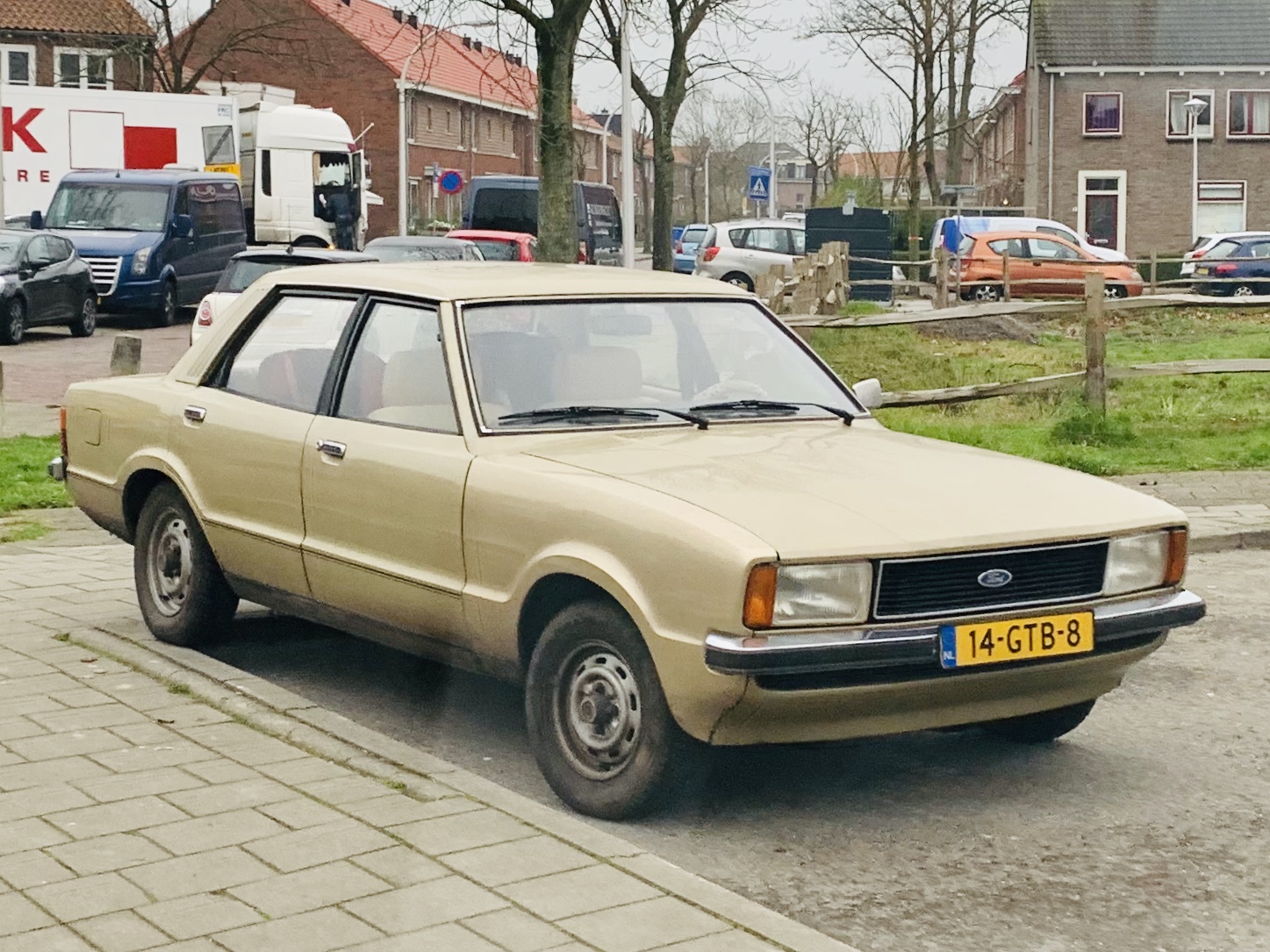 14-GTB-8, Ford Taunus 7th gen 4-door Sedan (TC2), 1975–1979