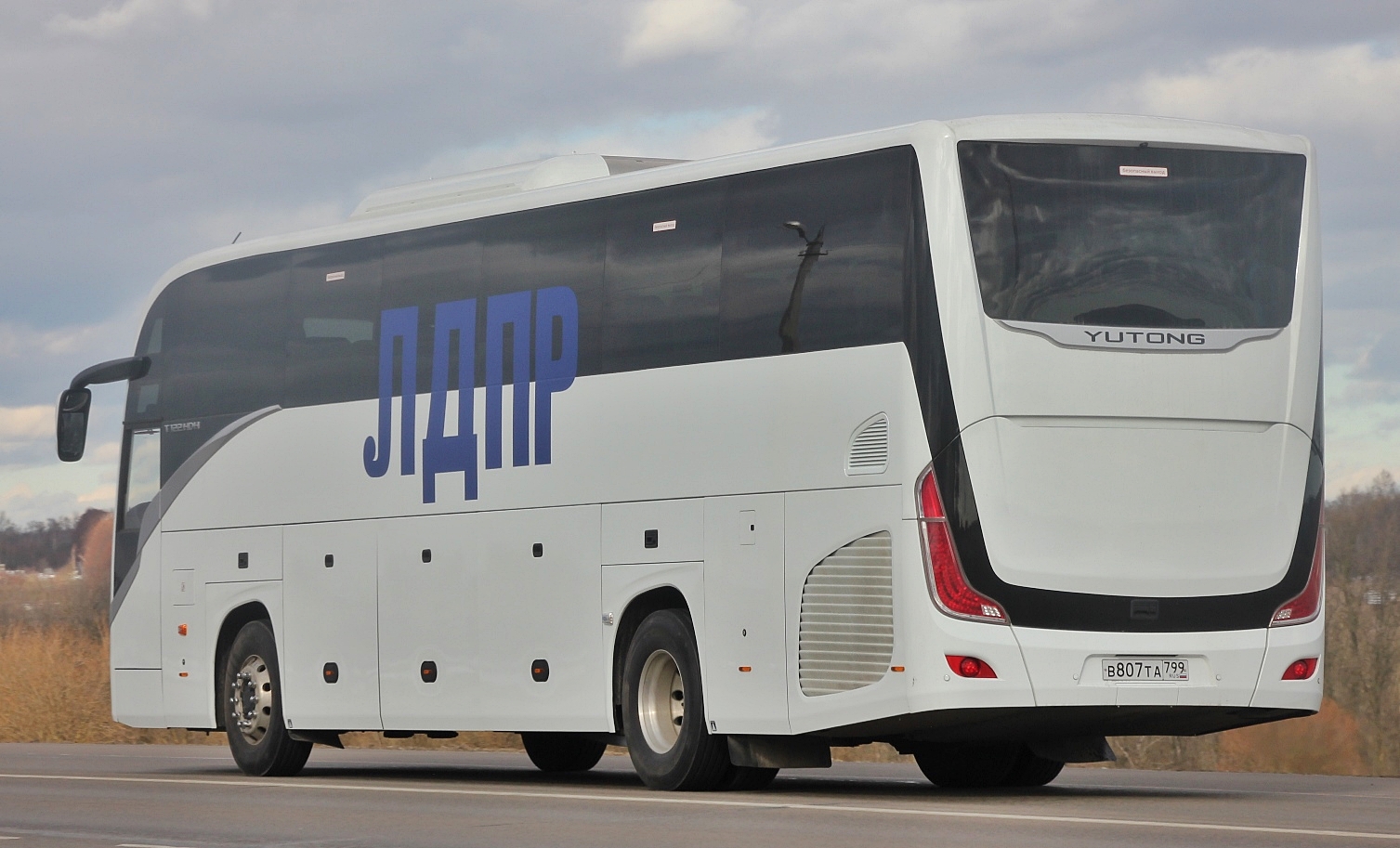 в 807 та 799, Yutong T122 