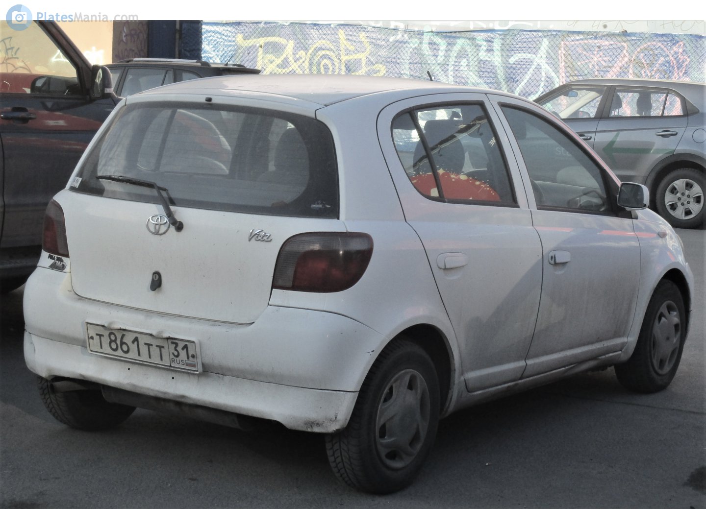 т 861 тт 31, Toyota Vitz 