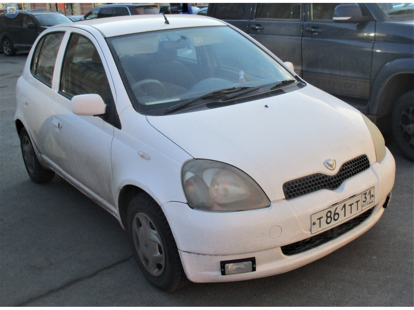 т 861 тт 31, Toyota Vitz 