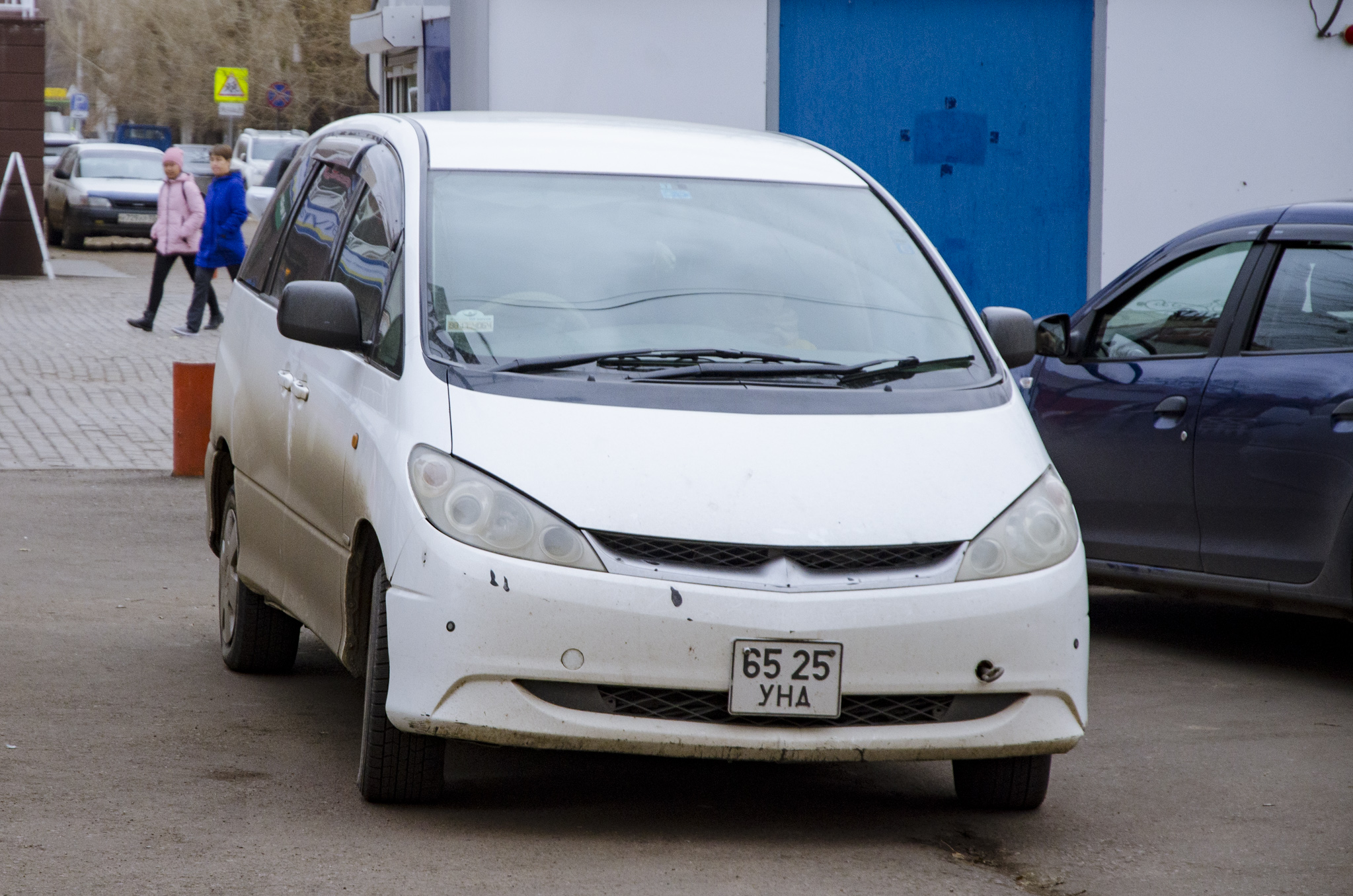 6525 УНД, Toyota Estima 2nd gen (R10/R30/R40), 2000–2005