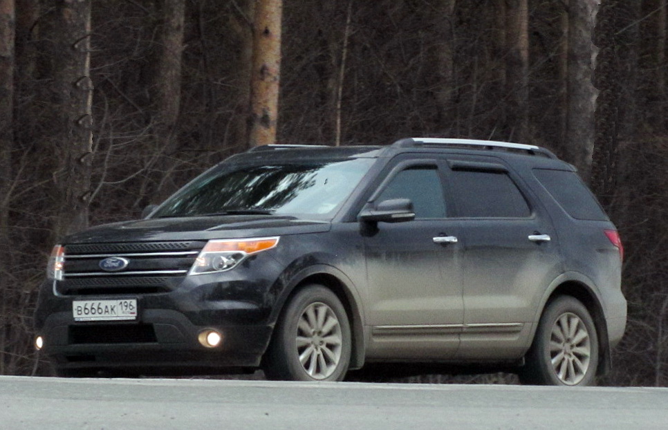 в 666 ак 196, Ford Explorer 