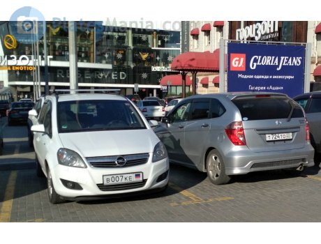 в007ке, Opel Zafira